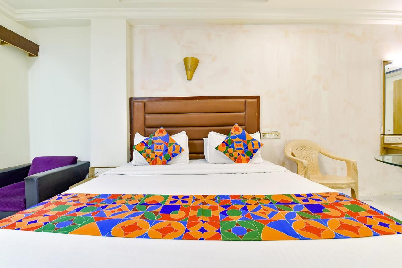 Fabhotel Kadamb Inn 阿穆达巴 外观 照片