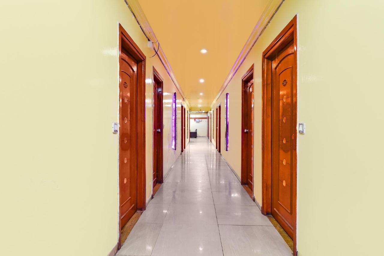 Fabhotel Kadamb Inn 阿穆达巴 外观 照片