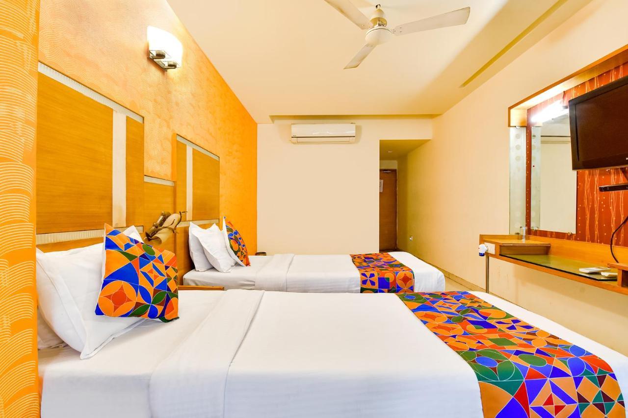 Fabhotel Kadamb Inn 阿穆达巴 外观 照片